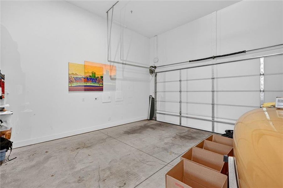 Spacious, unfurnished interior of a new home in , Decatur (Image 19).