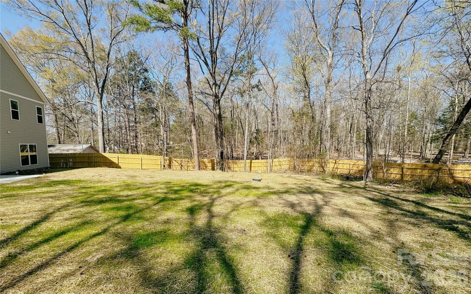 Natural landscape and outdoor views near in Huntersville (Image 28). Natural landscape and outdoor views near in Huntersville (Image 28).