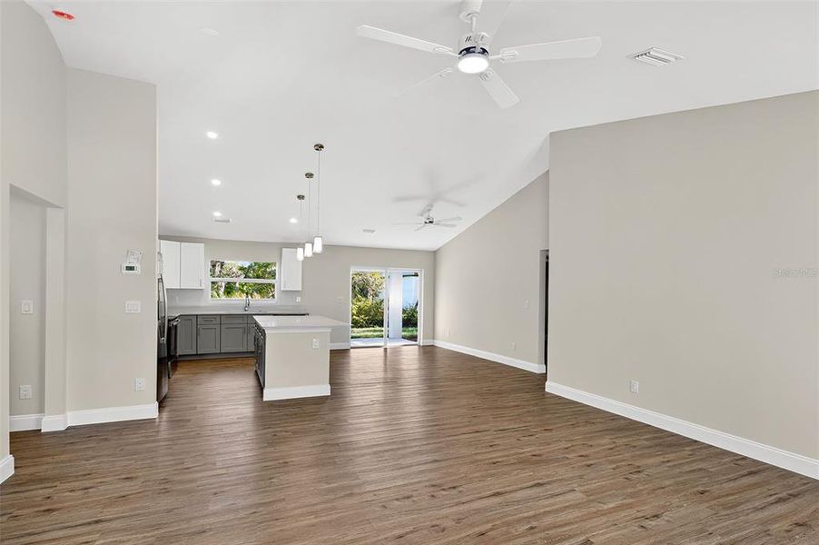 Spacious, unfurnished interior of a new home in , Port Charlotte (Image 16).