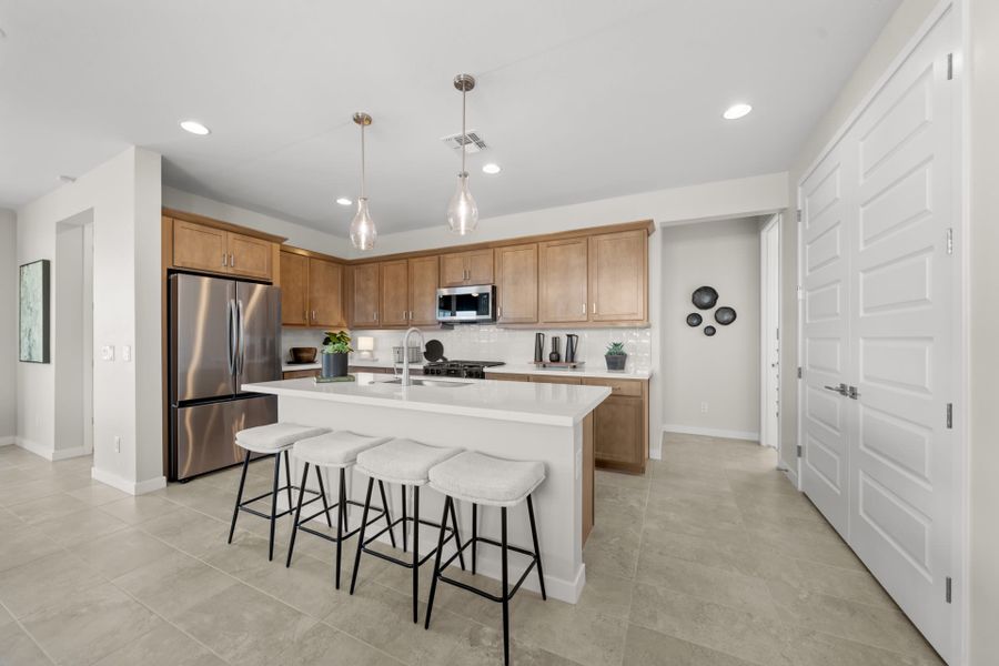 Kitchen | Radiance Floorplan | Elara at Moonlight | New Homes in Maricopa, AZ by Landsea Homes Kitchen | Radiance Floorplan | Elara at Moonlight | New Homes in Maricopa, AZ by Landsea Homes