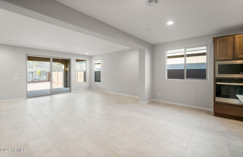 Cafe/Gathering Room Cafe/Gathering Room