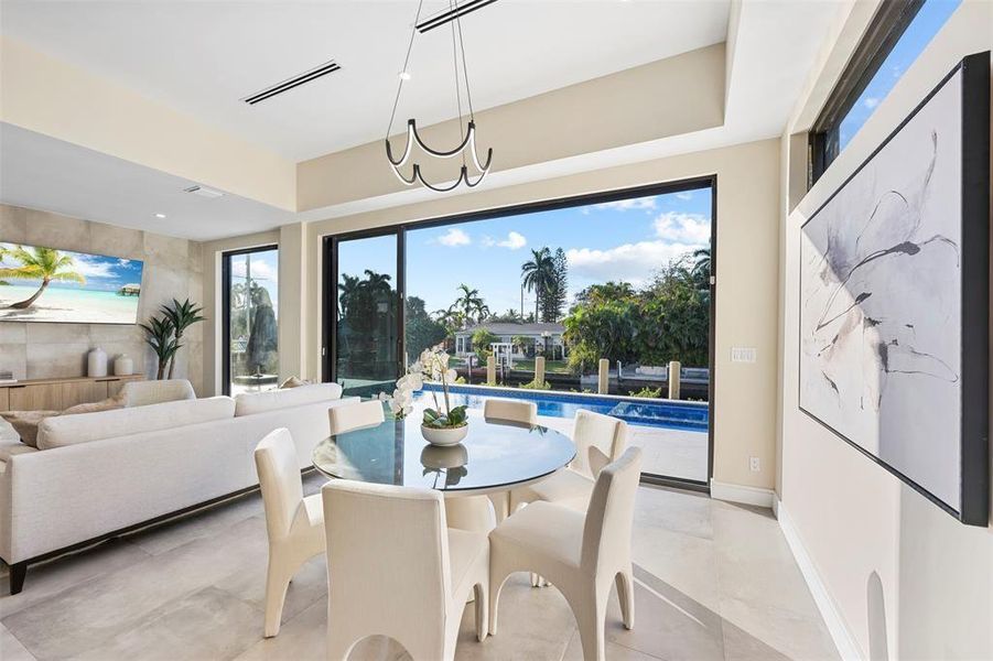 Photo 11 Photo 11