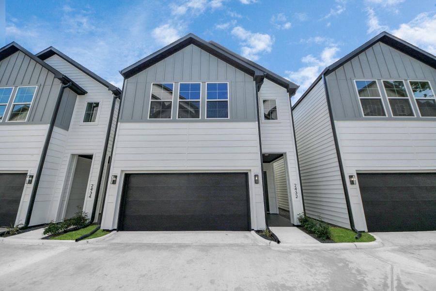 Welcome to 2432 Harrington