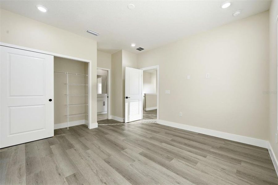 Spacious, unfurnished interior of a new home in , Orlando (Image 20). Spacious, unfurnished interior of a new home in , Orlando (Image 20).