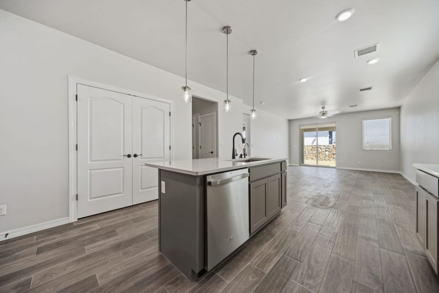 Representative furnished interior of a home built from the Texas Olive by View Homes in Emerald Estates, Horizon City (Image 11). Representative furnished interior of a home built from the Texas Olive by View Homes in Emerald Estates, Horizon City (Image 11).