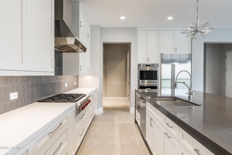 18720 N 101st St #3008