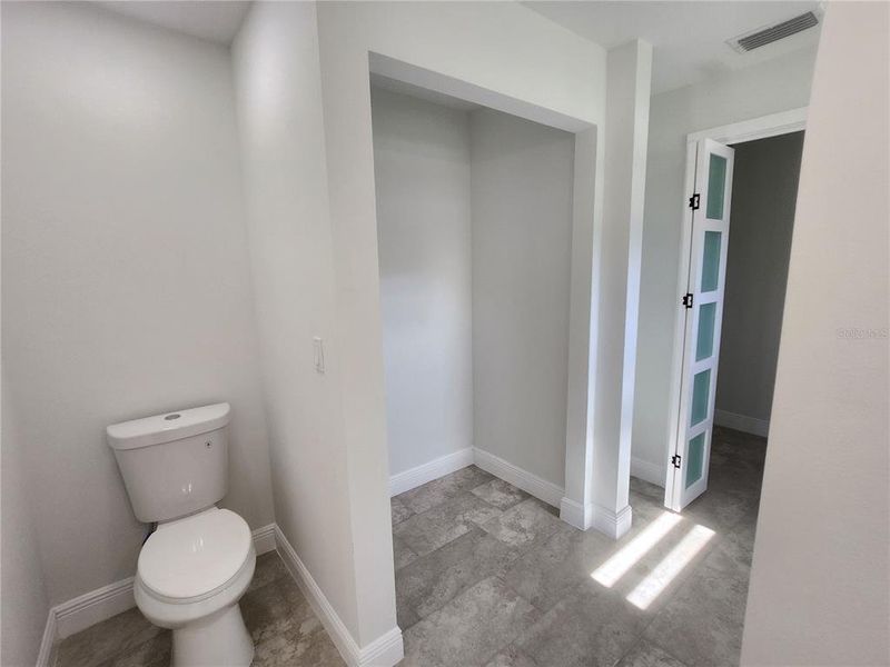 Spacious, unfurnished interior of a new home in , Summerfield (Image 20).