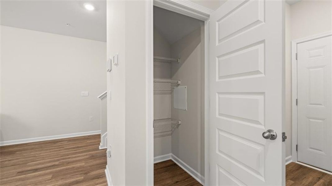 Spacious, unfurnished interior of a new home in Echo Glen, Stockbridge (Image 40).