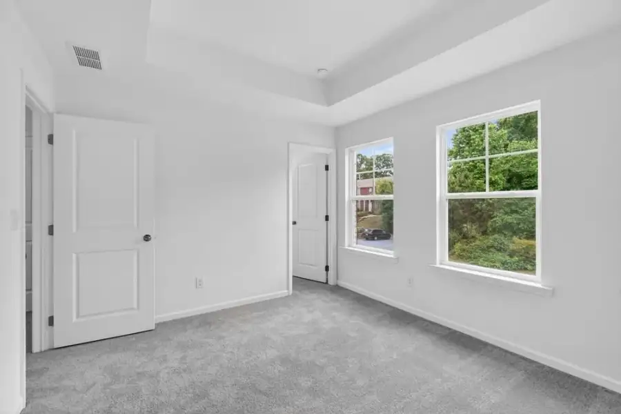 Spacious, unfurnished interior of a new home in Chandler Run, Tucker (Image 33).