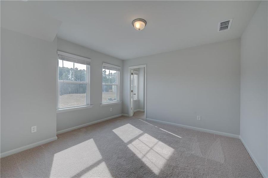 Spacious, unfurnished interior of a new home in Hamilton Lakes, Lawrenceville (Image 28).
