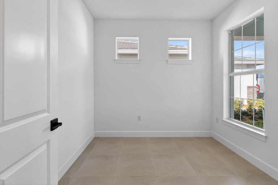 Spacious, unfurnished interior of a new home in Costa Pointe, Vero Beach (Image 46).