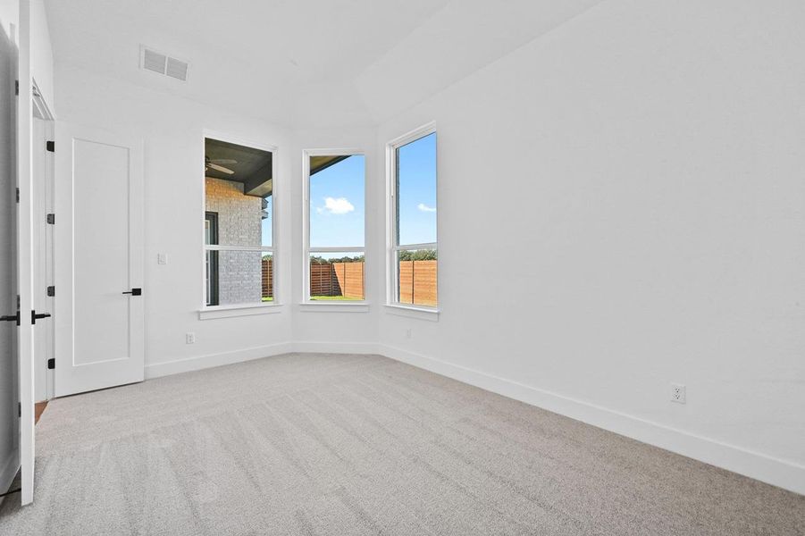 Spacious, unfurnished interior of a new home in Broken Oak, Georgetown (Image 20).