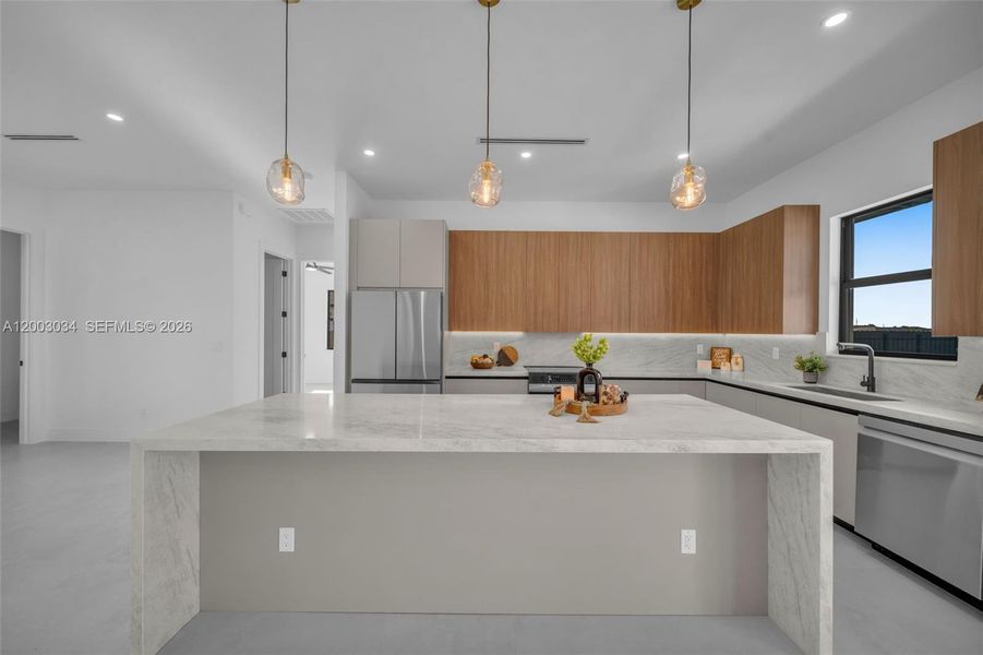 Furnished interior view inside a new home in , Cape Coral (Image 15).