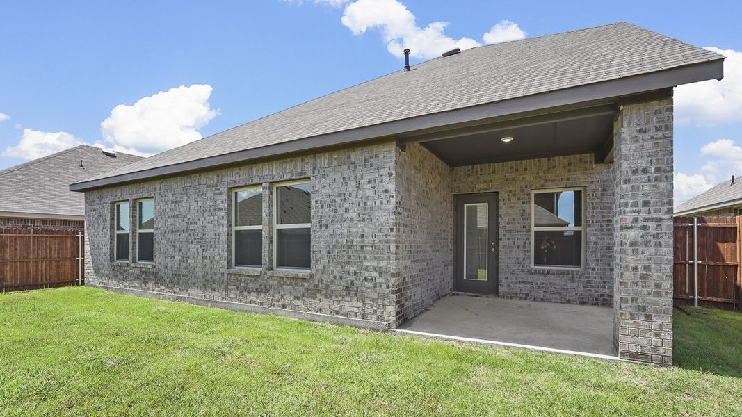 Representative exterior photo of a completed home built from the Midland by D.R. Horton in Riverfield, Josephine, TX (Image 17).