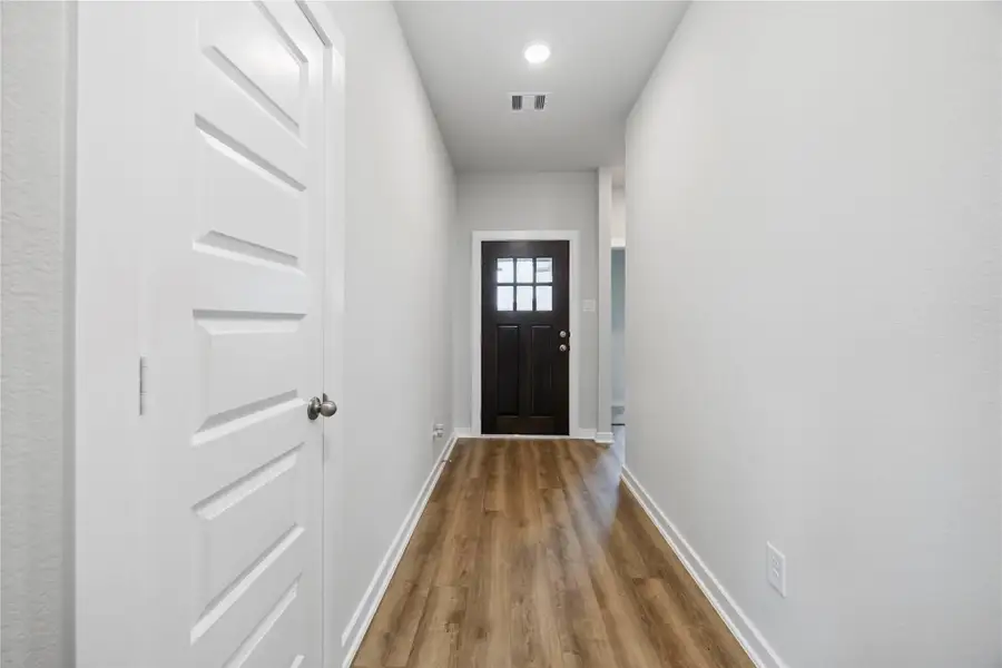 Spacious, unfurnished interior of a new home in The Villages at Westpointe, Dayton (Image 5). Spacious, unfurnished interior of a new home in The Villages at Westpointe, Dayton (Image 5).