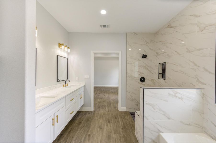 Furnished interior view inside a new home in , Woodbranch (Image 12).