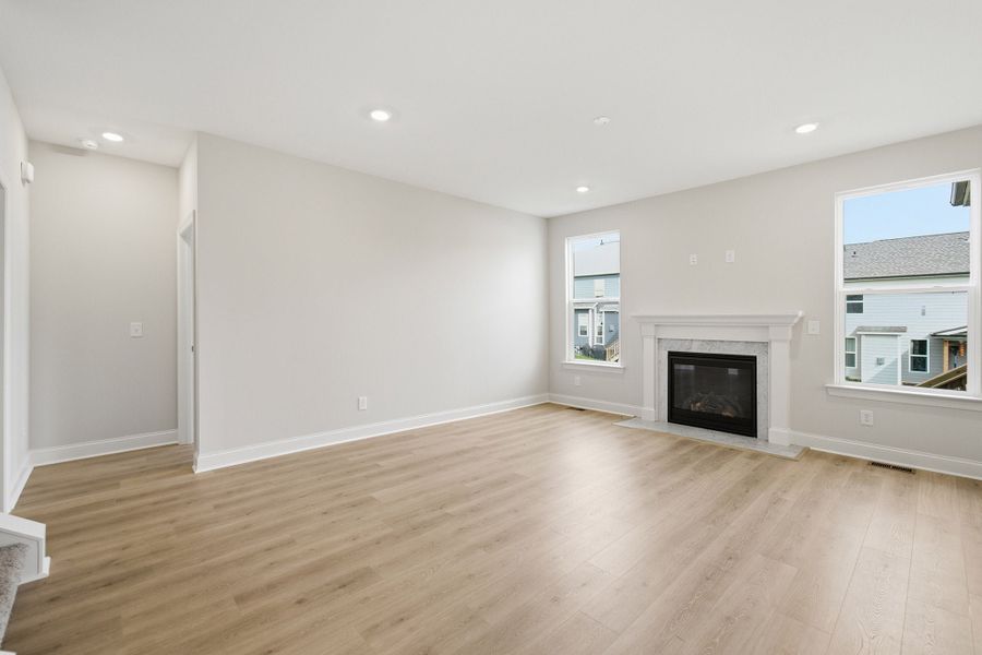 Spacious, unfurnished interior of a new home in McCain's Station, Gallatin (Image 33). Spacious, unfurnished interior of a new home in McCain's Station, Gallatin (Image 33).