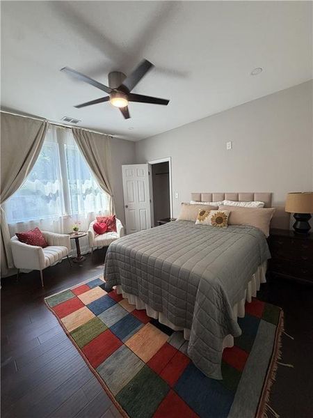 Furnished interior view inside a new home in , Atlanta (Image 24).