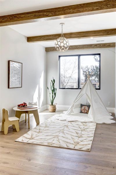 2nd floor flex space