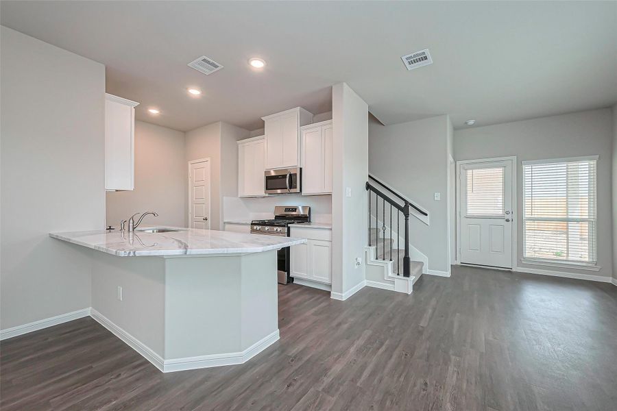 Furnished interior view inside a new home in River Ranch, Dayton (Image 10). Furnished interior view inside a new home in River Ranch, Dayton (Image 10).