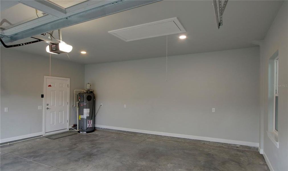 Spacious, unfurnished interior of a new home in , St. Petersburg (Image 23).