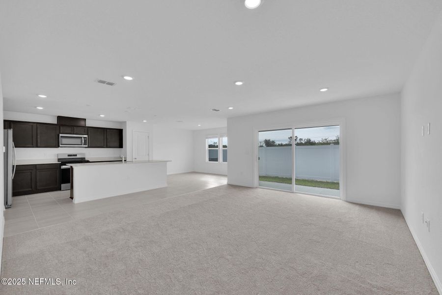 Spacious, unfurnished interior of a new home in Wells Landing, Jacksonville (Image 24). Spacious, unfurnished interior of a new home in Wells Landing, Jacksonville (Image 24).