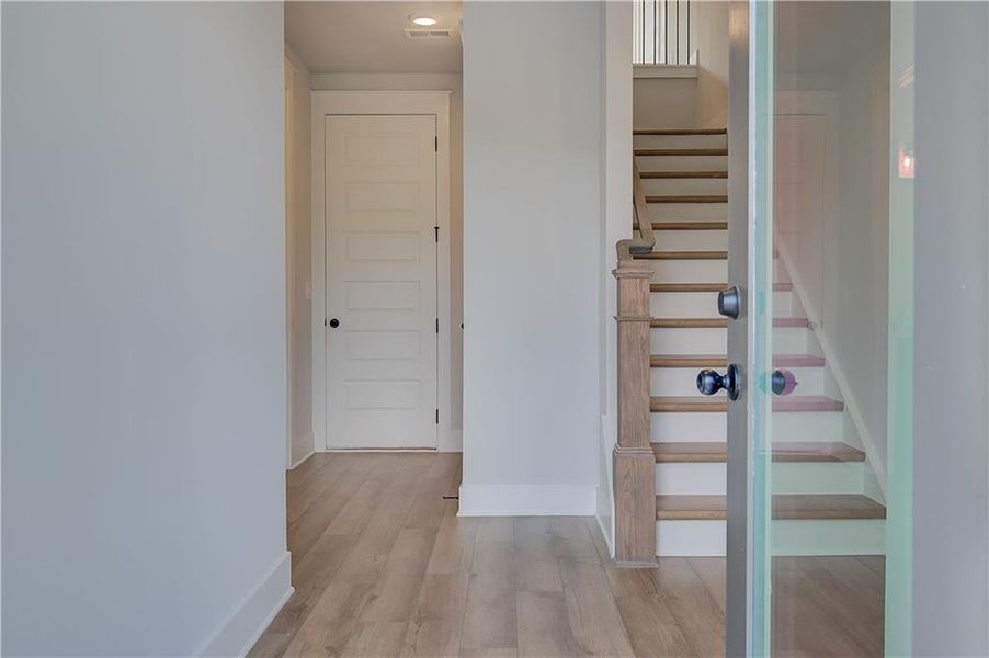 Spacious, unfurnished interior of a new home in Barrett Pointe, Kennesaw (Image 17).
