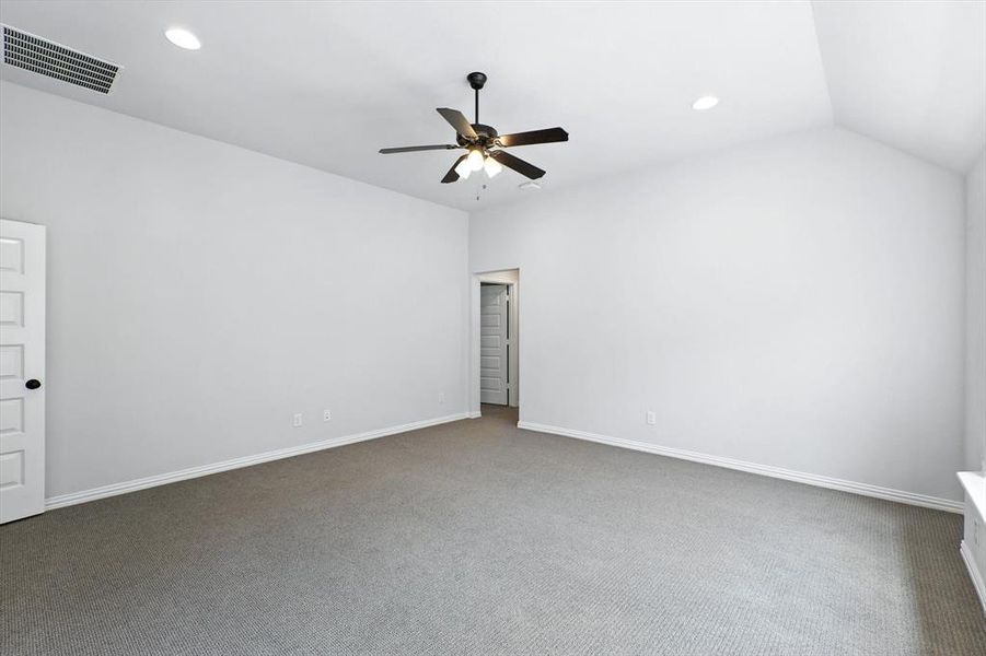 Spacious, unfurnished interior of a new home in , Lewisville (Image 34). Spacious, unfurnished interior of a new home in , Lewisville (Image 34).