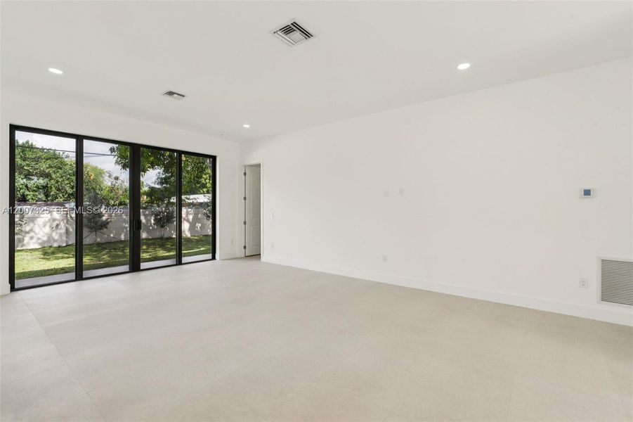 Spacious, unfurnished interior of a new home in , Fort Lauderdale (Image 24). Spacious, unfurnished interior of a new home in , Fort Lauderdale (Image 24).