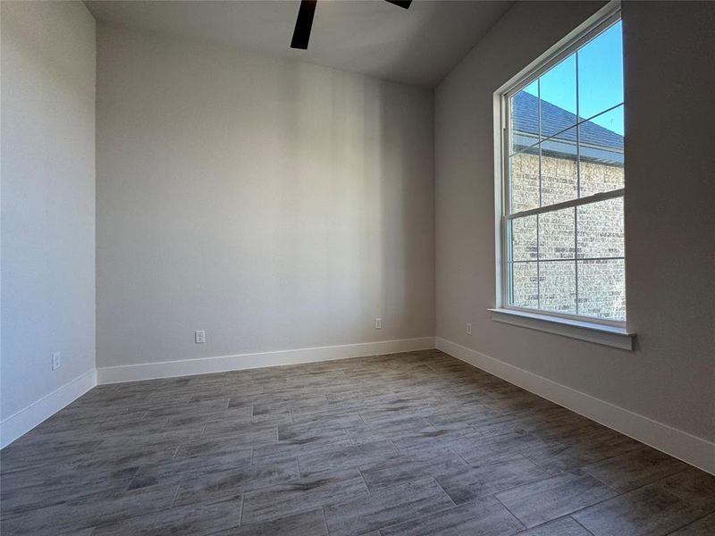 Spacious, unfurnished interior of a new home in Coyote Crossing, Godley (Image 10).