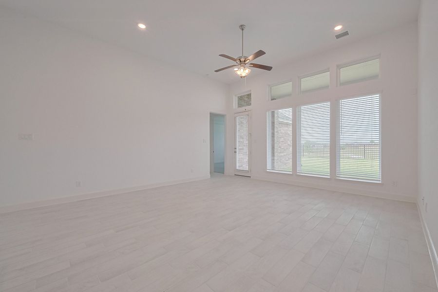 Representative unfurnished interior of a home built from the Floor Plan 2620 by Colina Homes in Woodland Lakes, Huffman (Image 42). Representative unfurnished interior of a home built from the Floor Plan 2620 by Colina Homes in Woodland Lakes, Huffman (Image 42).