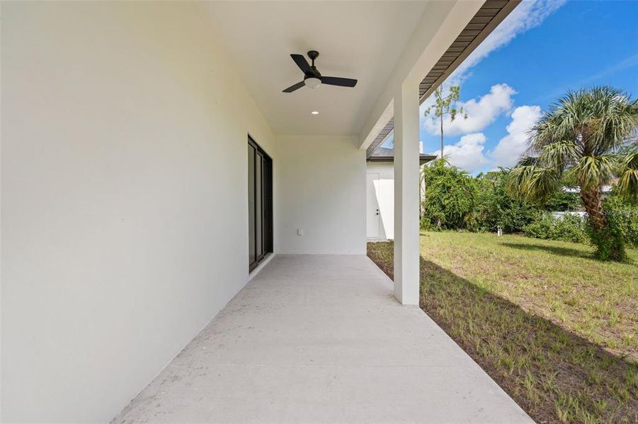 Exterior details and patio area of a home in , North Port (Image 3).