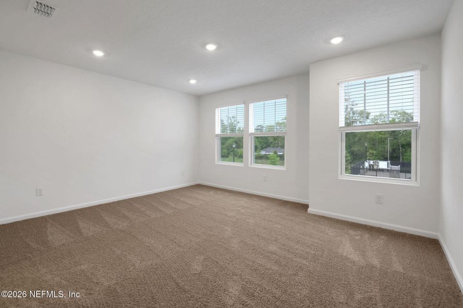 Spacious, unfurnished interior of a new home in Kasen Oaks, Jacksonville (Image 33).