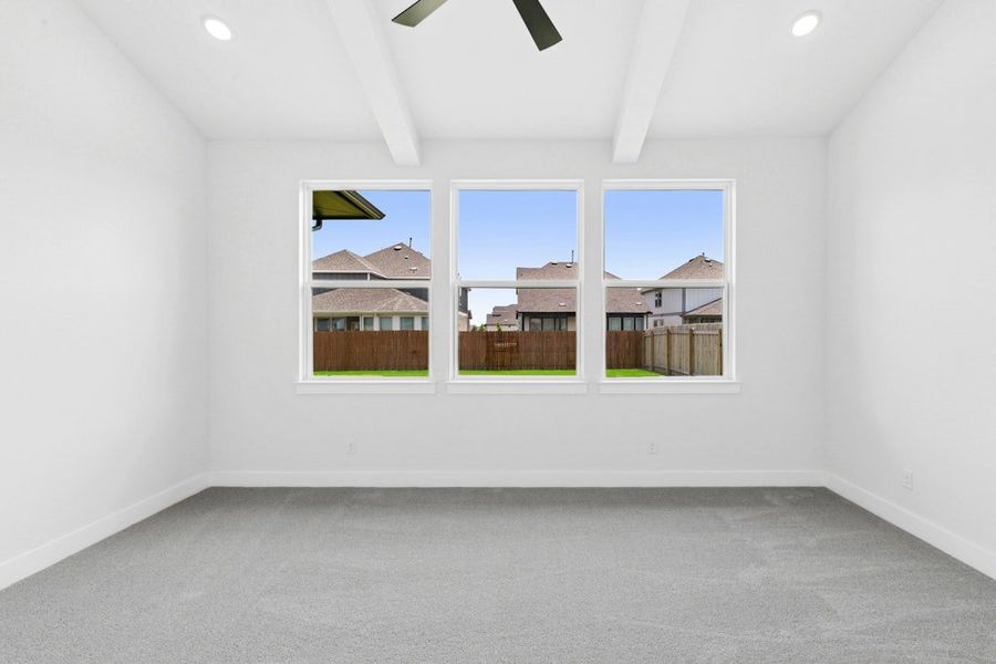 Spacious, unfurnished interior of a new home in Santa Rita Ranch, Liberty Hill (Image 27).