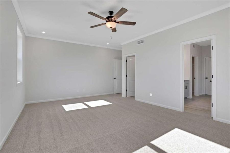 Spacious, unfurnished interior of a new home in The Paddocks at Doc Hughes, Buford (Image 41).