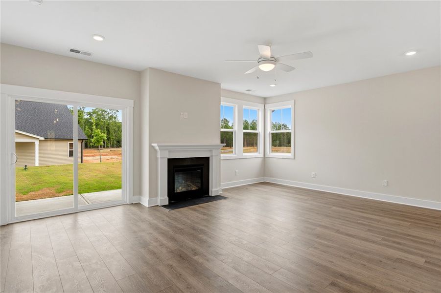 Spacious, unfurnished interior of a new home in Saratoga Oaks, Williamston (Image 22).