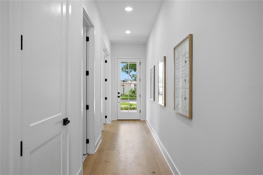 Spacious, unfurnished interior of a new home in , Tampa (Image 22).