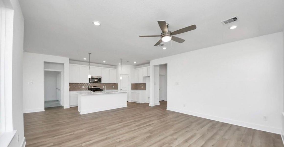 14438 Trumpet Kitchen 14438 Trumpet Kitchen