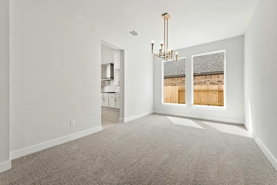 Spacious, unfurnished interior of a new home in Grand Central Park – 50', Conroe (Image 9).