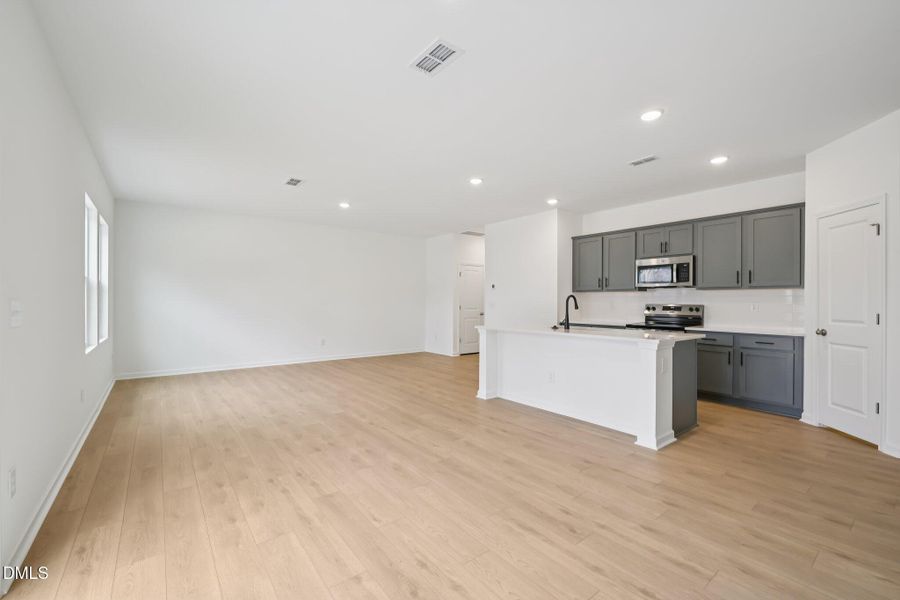 14-web-or-mls-Salers Loop-S1902-014