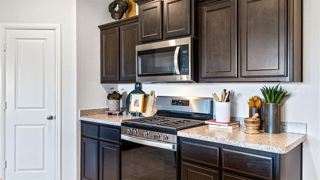 Furnished interior view inside a new home in Bella Vista, Granbury (Image 8).