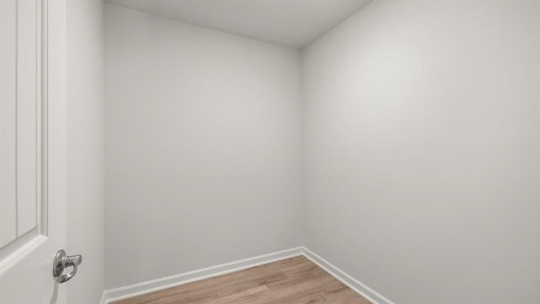 Spacious, unfurnished interior of a new home in Fairway 17 at Mirror Lake, Villa Rica (Image 43). Spacious, unfurnished interior of a new home in Fairway 17 at Mirror Lake, Villa Rica (Image 43).