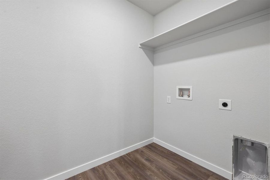 Spacious, unfurnished interior of a new home in Farmlore, Brighton (Image 18).