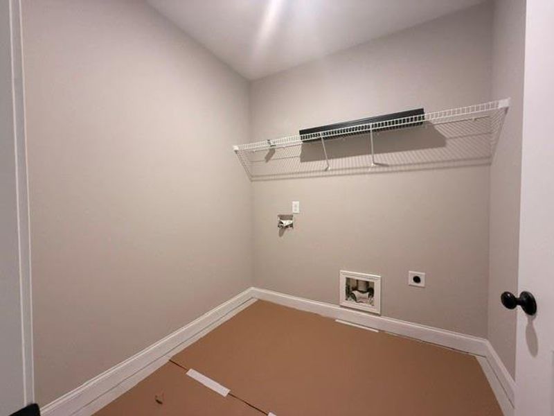 Spacious, unfurnished interior of a new home in , Temple (Image 4).