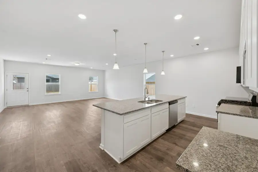 Furnished interior view inside a new home in Sierra Vista, Rosharon (Image 7).