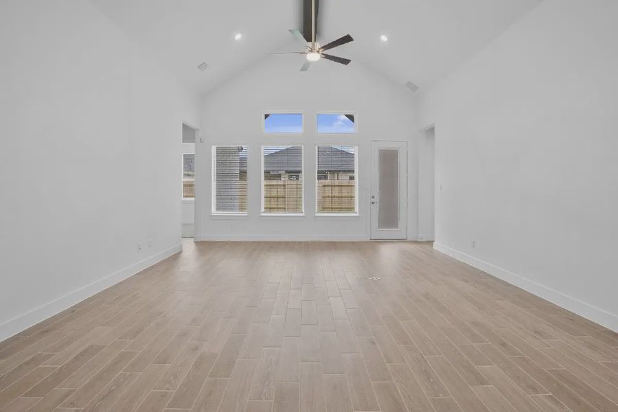 Spacious, unfurnished interior of a new home in Attwater 65's, Waller (Image 18).