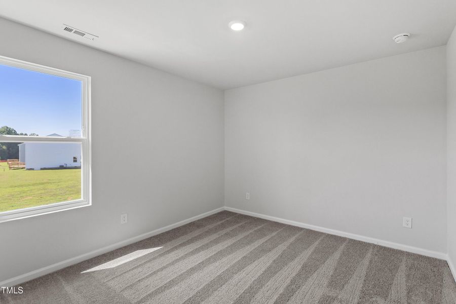 2ndary Bedroom 2ndary Bedroom