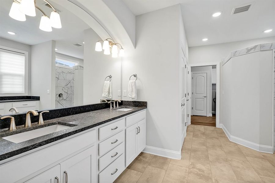 Bar Harbour II, Master Bathroom