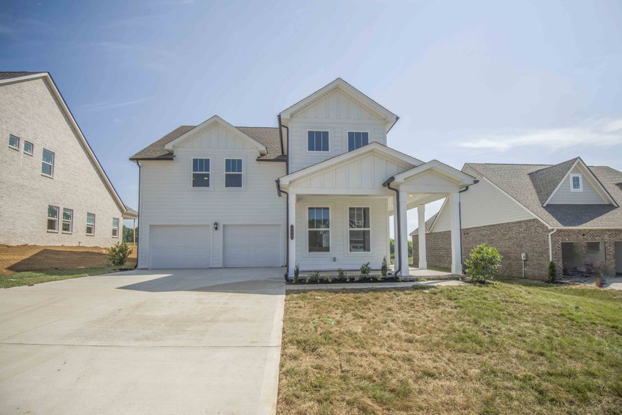 Craftsman Elevation *Photo of example home. Selections and Finishes May Vary.* Craftsman Elevation *Photo of example home. Selections and Finishes May Vary.*