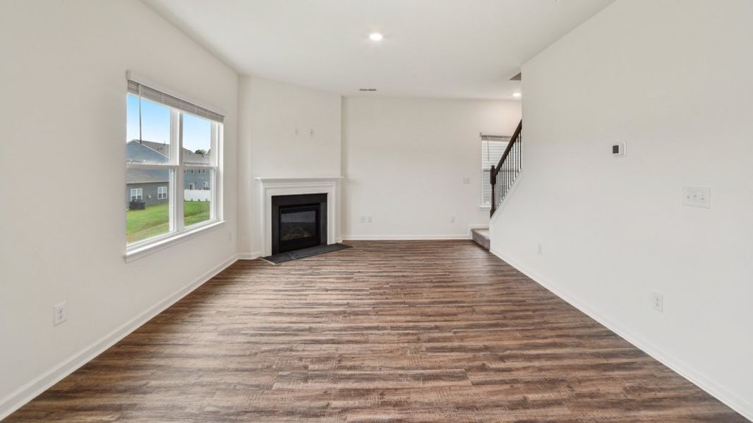 Spacious, unfurnished interior of a new home in Beechwood Meadows, Johnson City (Image 15).